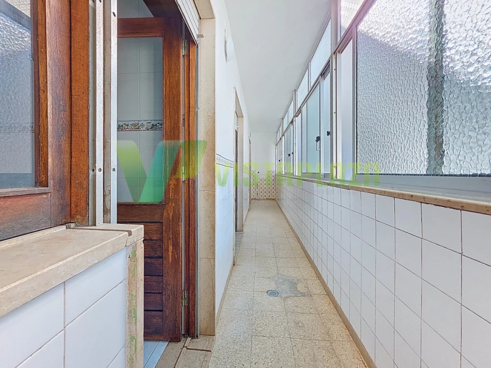 Apartamento T2 para Venda em Portimão Foto 4