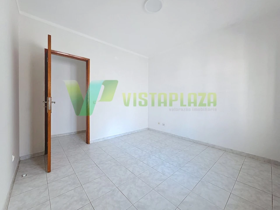 Apartamento T2 para Venda em Portimão Foto 7
