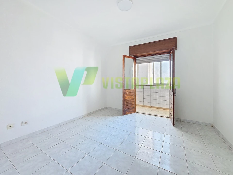 Apartamento T2 para Venda em Portimão Foto 8