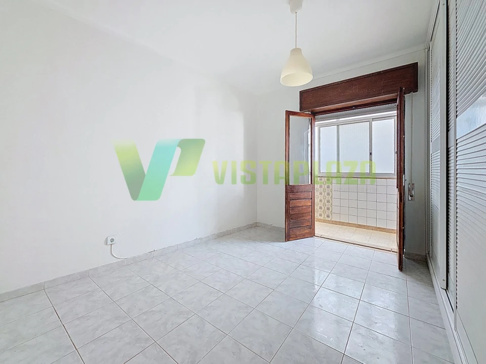 Apartamento T2 para Venda em Portimão Foto 9