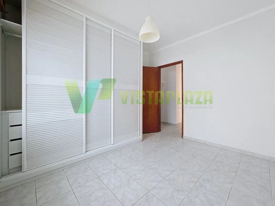 Apartamento T2 para Venda em Portimão Foto 10