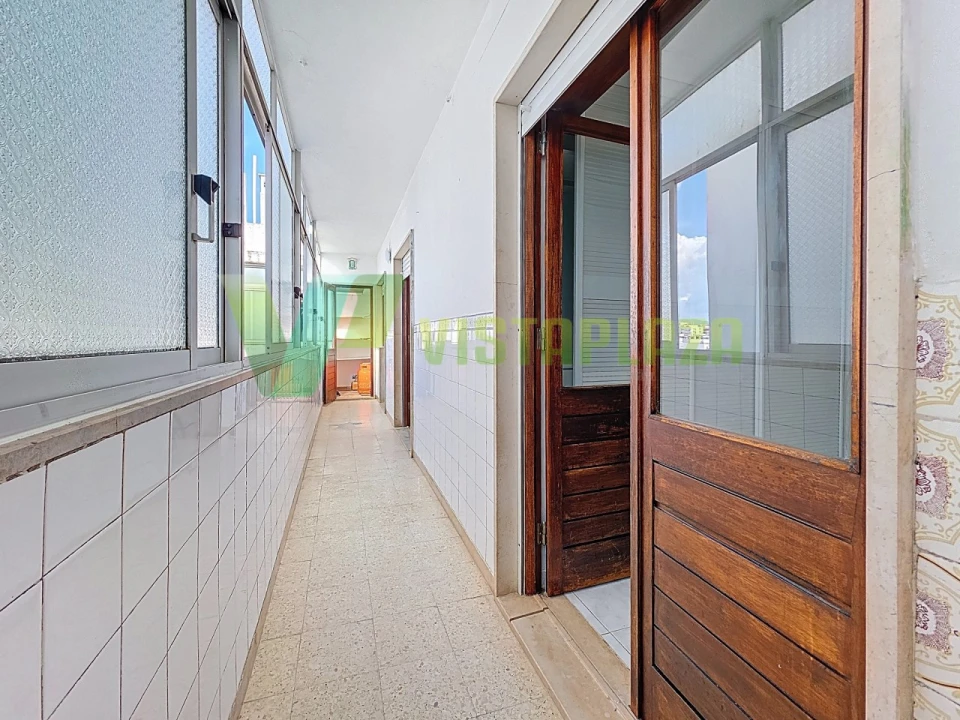 Apartamento T2 para Venda em Portimão Foto 12