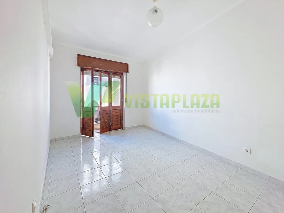 Apartamento T2 para Venda em Portimão Foto 14