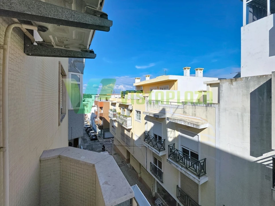 Apartamento T2 para Venda em Portimão Foto 17