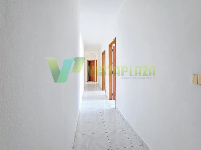 Apartamento T2 para Venda em Portimão Foto 5
