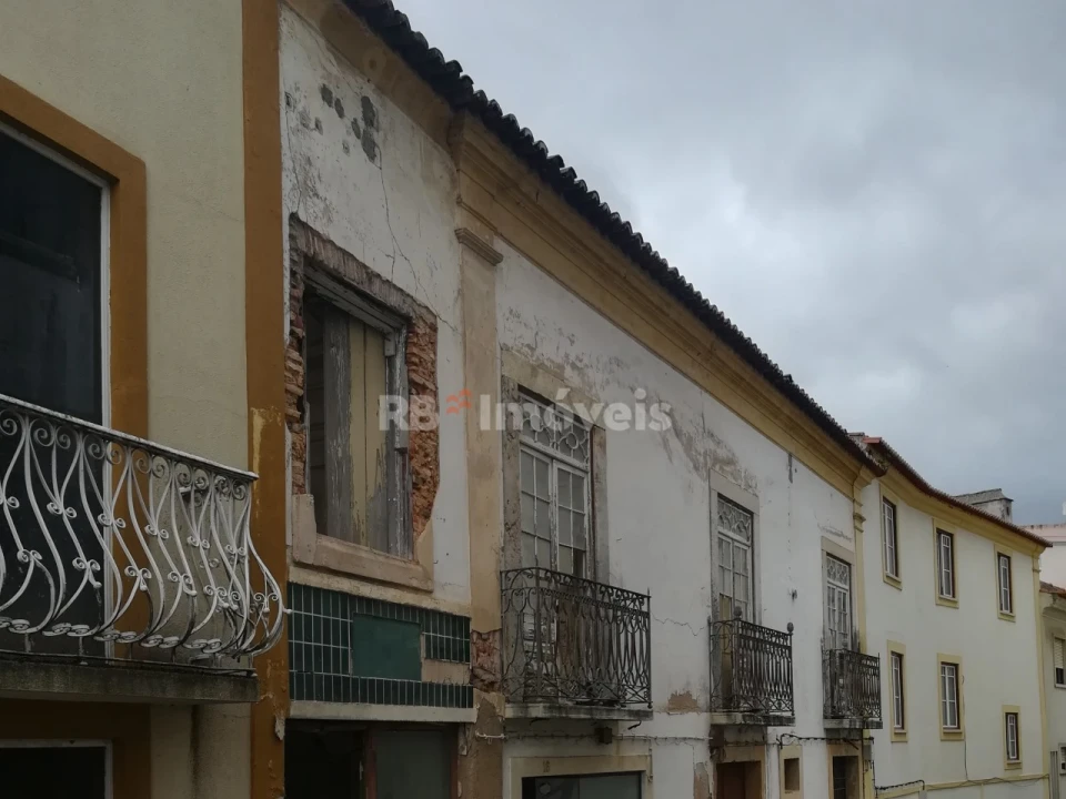 Prédio para Venda em Abrantes (São Vicente e São João) e Alferrarede Foto 1