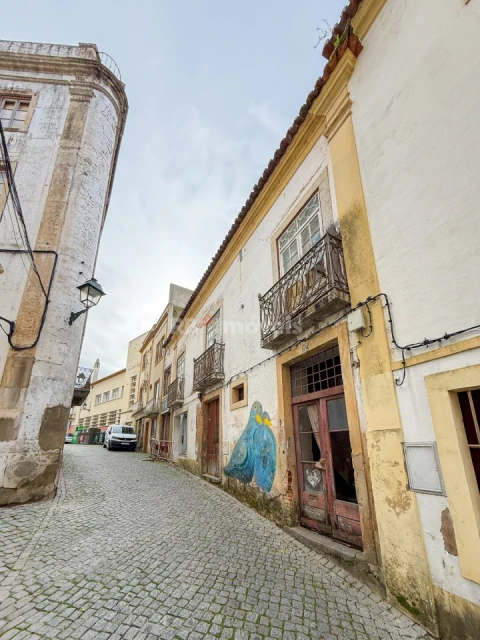 Prédio para Venda em Abrantes (São Vicente e São João) e Alferrarede