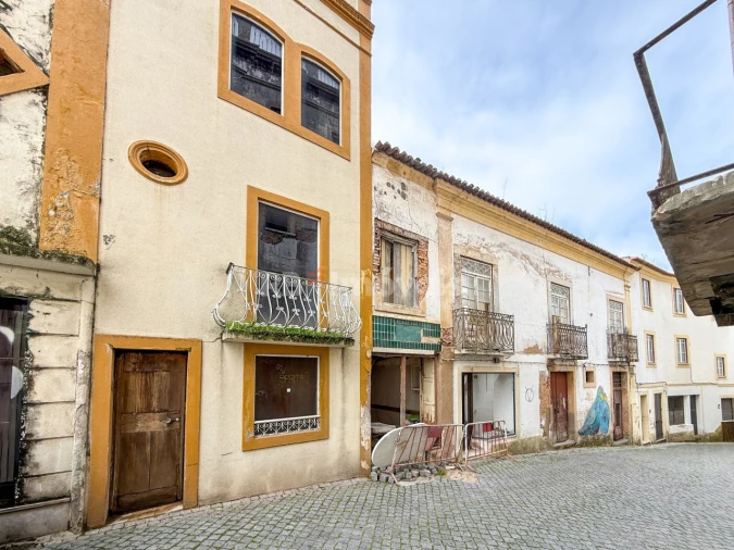 Prédio para Venda em Abrantes (São Vicente e São João) e Alferrarede Foto 4