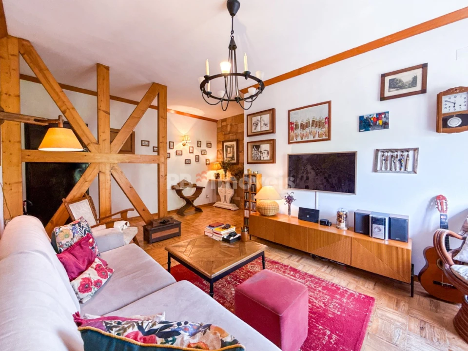 Apartamento T4 para Venda em São João Baptista e Santa Maria dos Olivais Foto 3