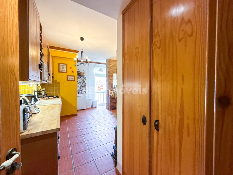 Apartamento T4 para Venda em São João Baptista e Santa Maria dos Olivais Foto 26