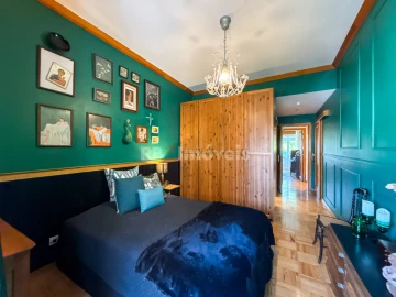 Apartamento T4 para Venda em São João Baptista e Santa Maria dos Olivais