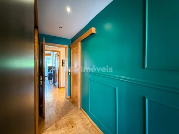 Apartamento T4 para Venda em São João Baptista e Santa Maria dos Olivais