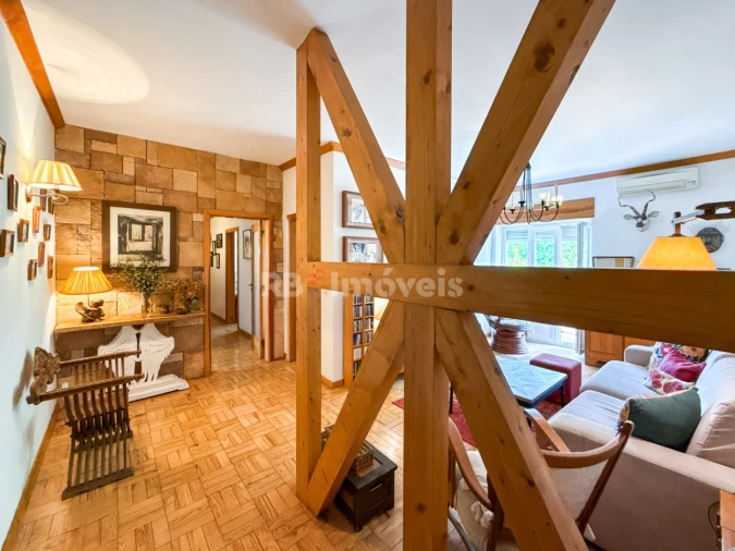 Apartamento T4 para Venda em São João Baptista e Santa Maria dos Olivais Foto 4