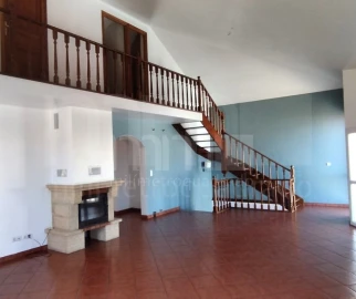 Moradia T5 para Venda em Vila Nova de Anha