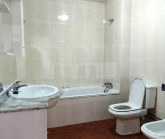 Moradia T5 para Venda em Vila Nova de Anha