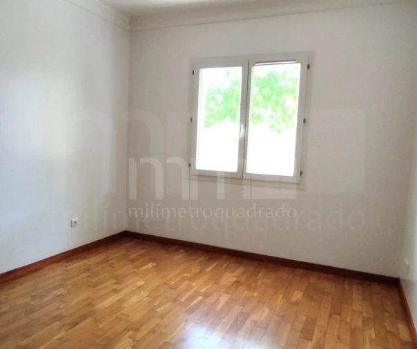 Moradia T5 para Venda em Vila Nova de Anha Foto 7