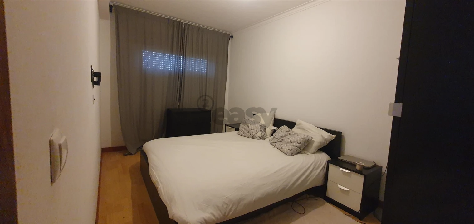 Apartamento T2 para Arrendamento em Queluz e Belas Foto 12