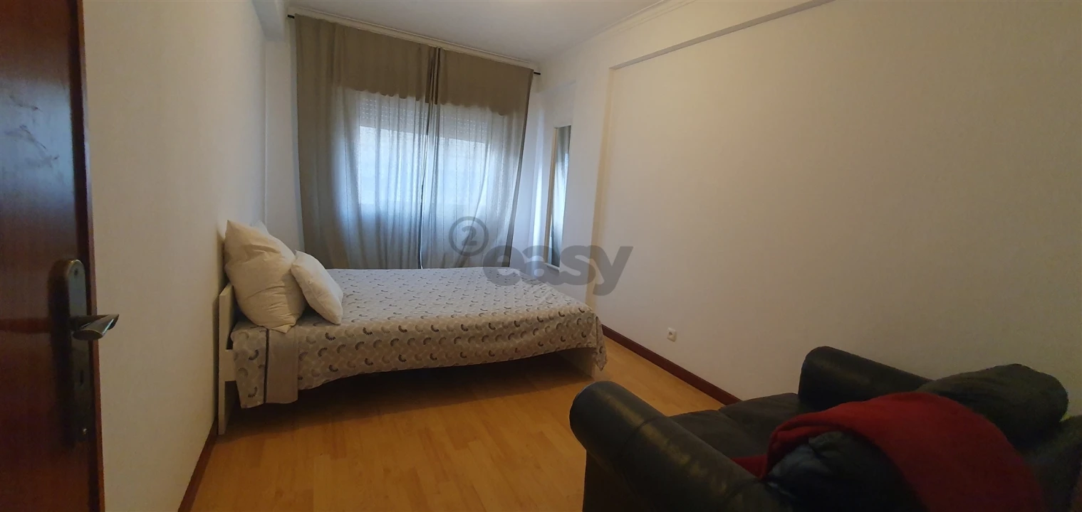 Apartamento T2 para Arrendamento em Queluz e Belas Foto 7