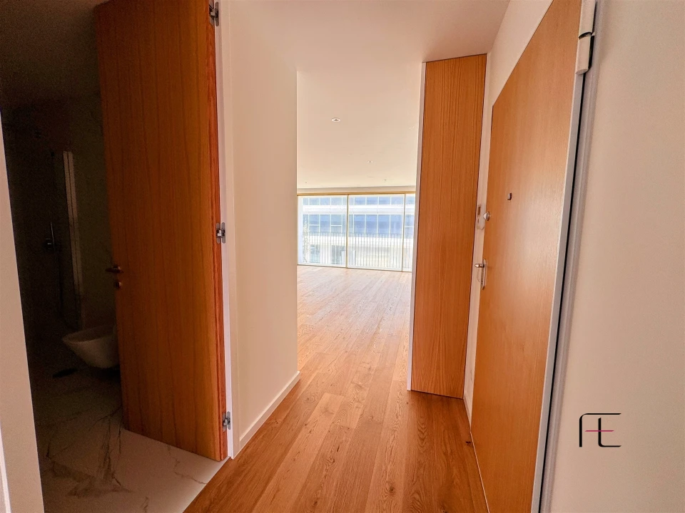 Apartamento T2 para Venda em Canidelo Foto 3