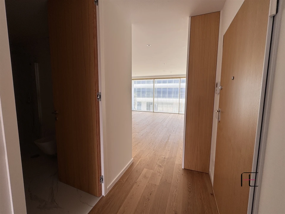 Apartamento T2 para Venda em Canidelo Foto 2
