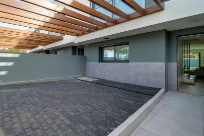 Moradia T4 para Venda em Montenegro