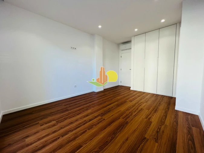 Apartamento T3 para Venda em Tavarede Foto 21