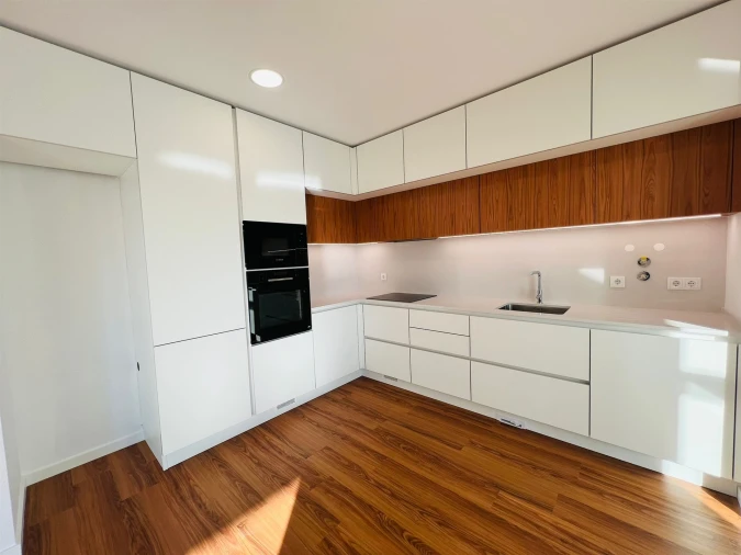 Apartamento T3 para Venda em Tavarede Foto 3