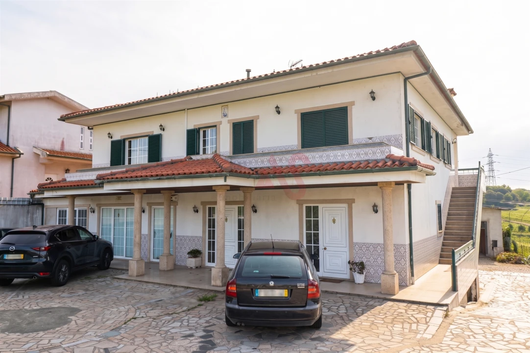 Moradia T8 para Venda em Serzedelo Foto 1