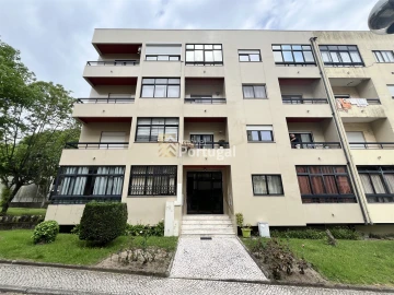 Apartamento T3 para Venda em São Vicente (Braga)