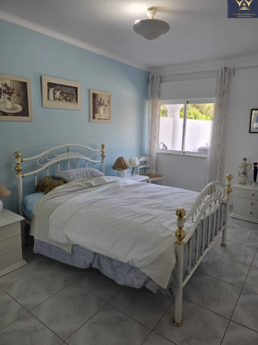 Apartamento T2 para Venda em Portimão Foto 12