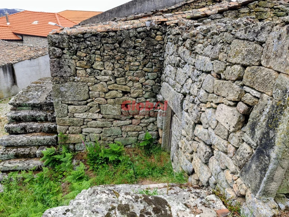 Moradia T0 para Venda em Arnas Foto 3