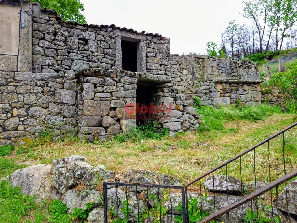 Moradia T0 para Venda em Arnas Foto 14