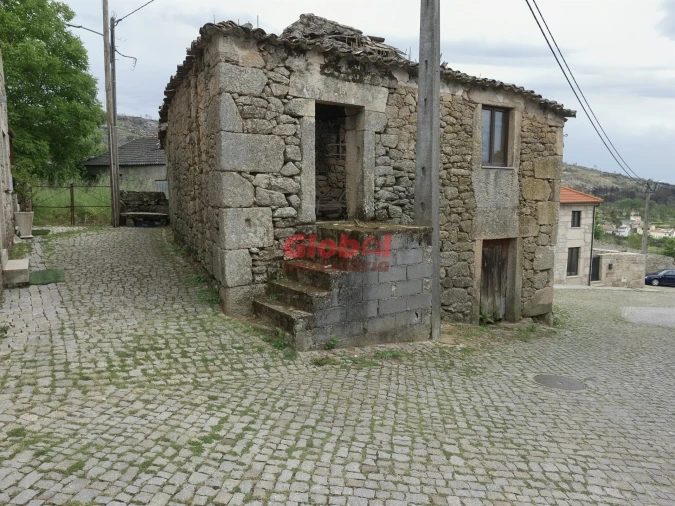 Moradia T0 para Venda em Arnas Foto 3