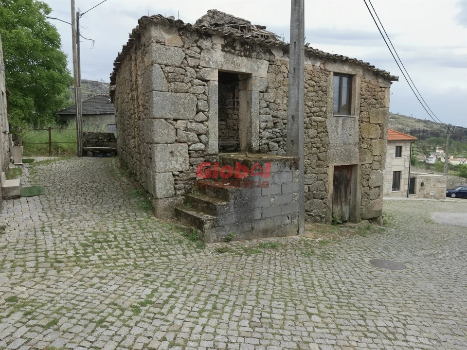 Moradia T0 para Venda em Arnas Foto 3