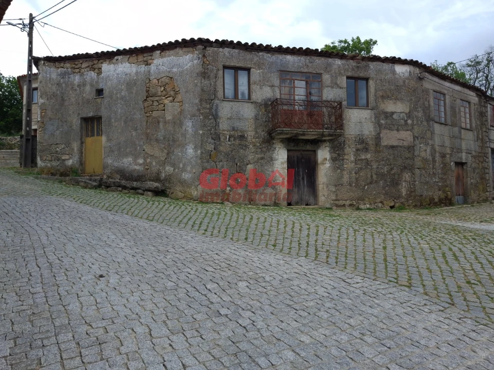 Moradia T0 para Venda em Arnas Foto 1