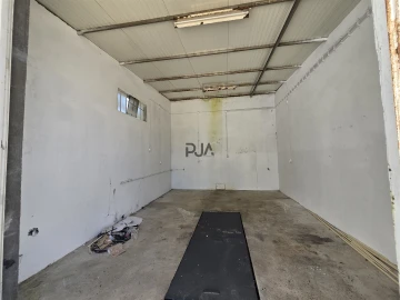 Armazém para Arrendamento em Mangualde, Mesquitela e Cunha Alta