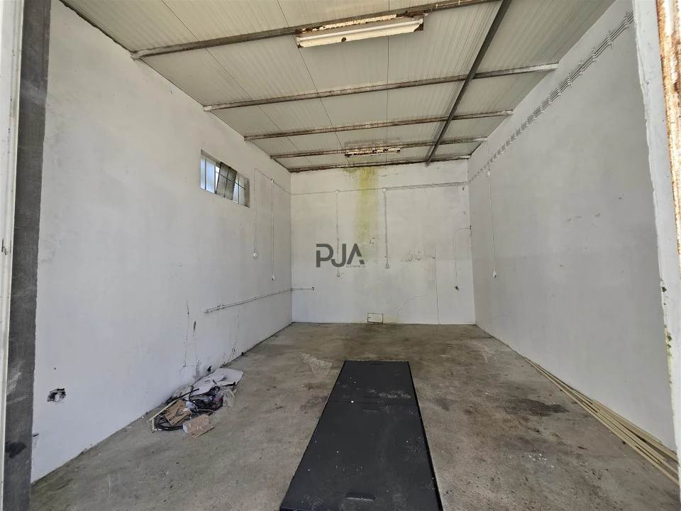 Armazém para Arrendamento em Mangualde, Mesquitela e Cunha Alta Foto 2