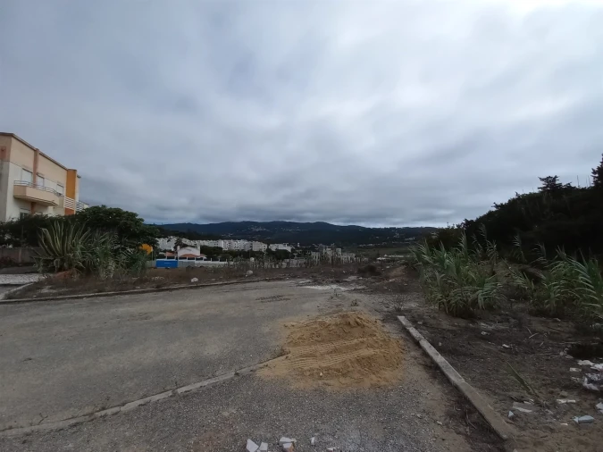 Apartamento T2 para Venda em Colares Foto 33