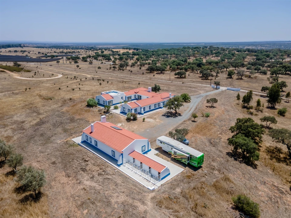 Quinta T4 para Venda em Azinheira dos Barros e São Mamede do Sádão Foto 6