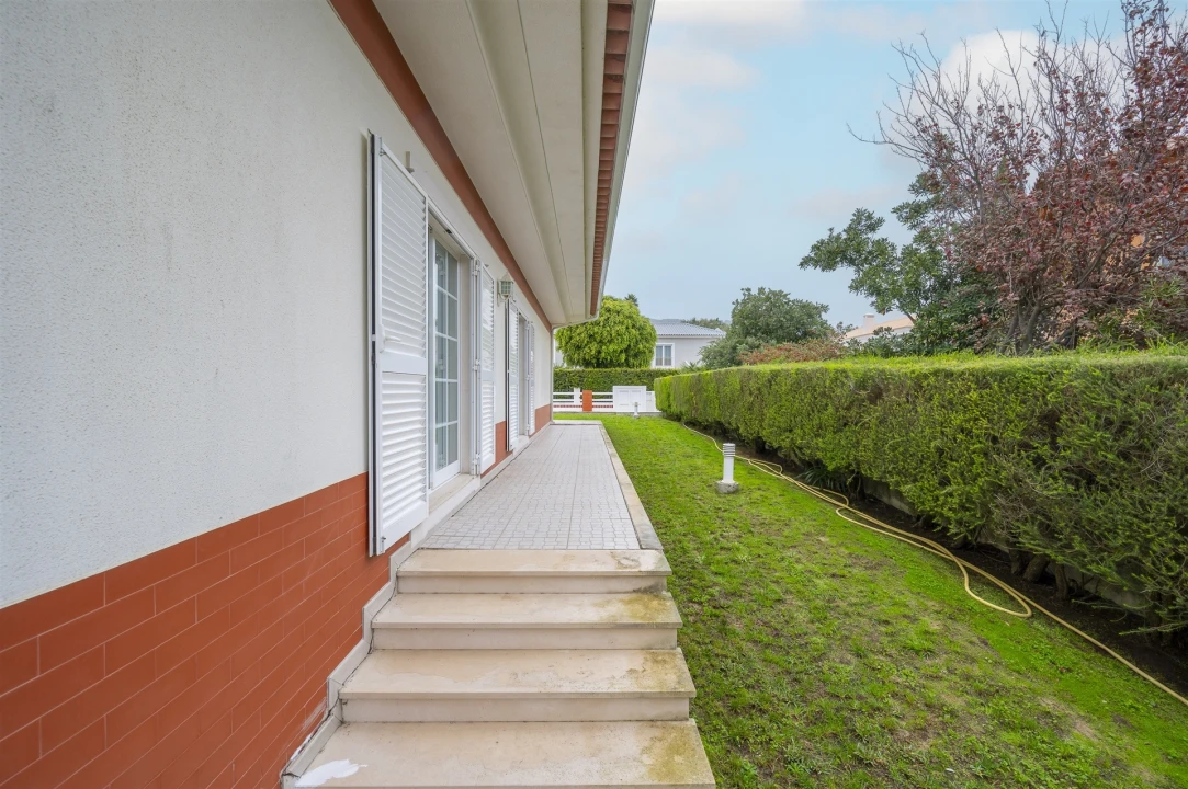 Moradia T4 para Venda em Santa Maria e São Miguel, São Martinho, São Pedro Penaferrim Foto 47