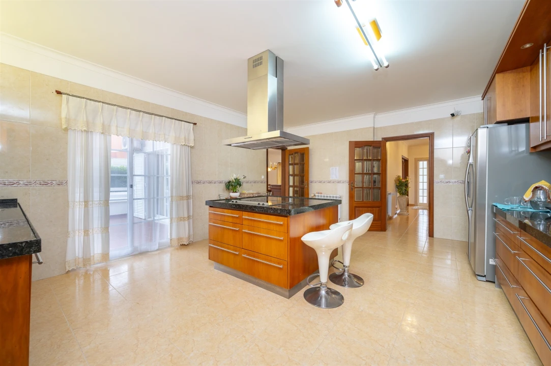 Moradia T4 para Venda em Santa Maria e São Miguel, São Martinho, São Pedro Penaferrim Foto 14
