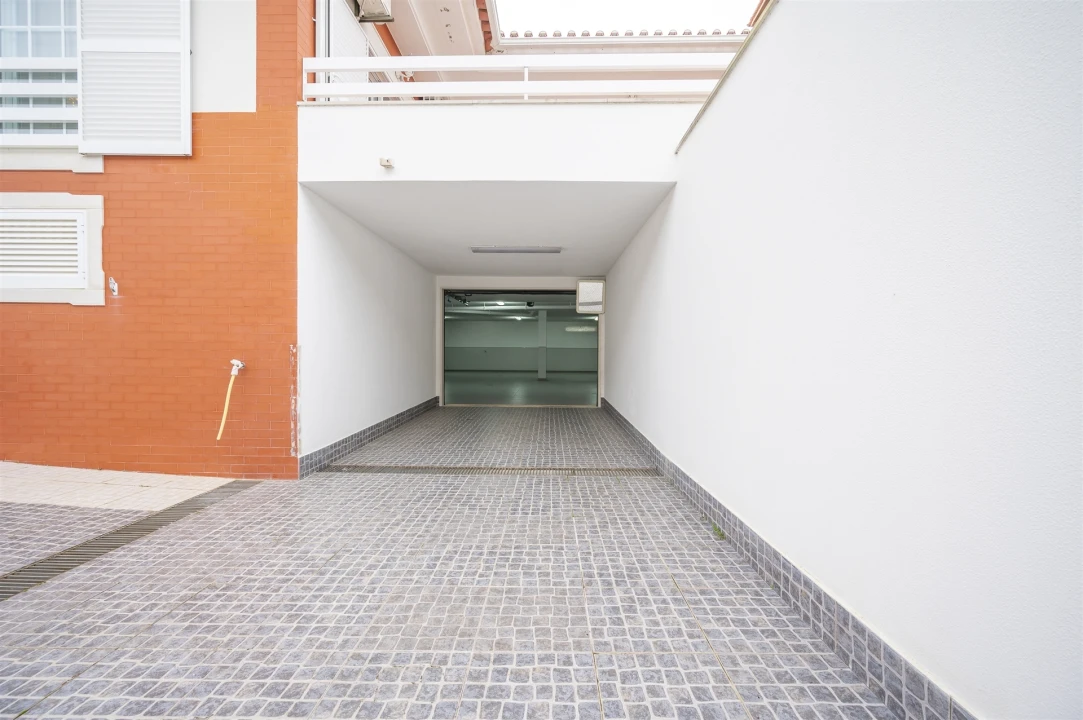 Moradia T4 para Venda em Santa Maria e São Miguel, São Martinho, São Pedro Penaferrim Foto 54