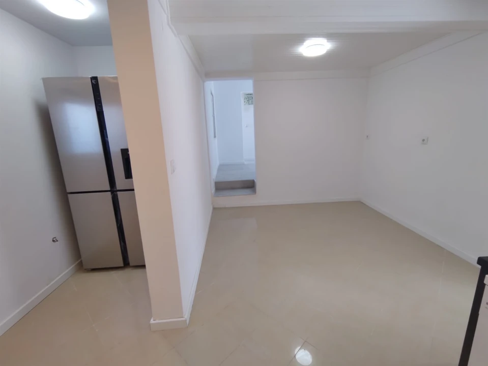 Moradia T9 para Venda em Ajuda Foto 11