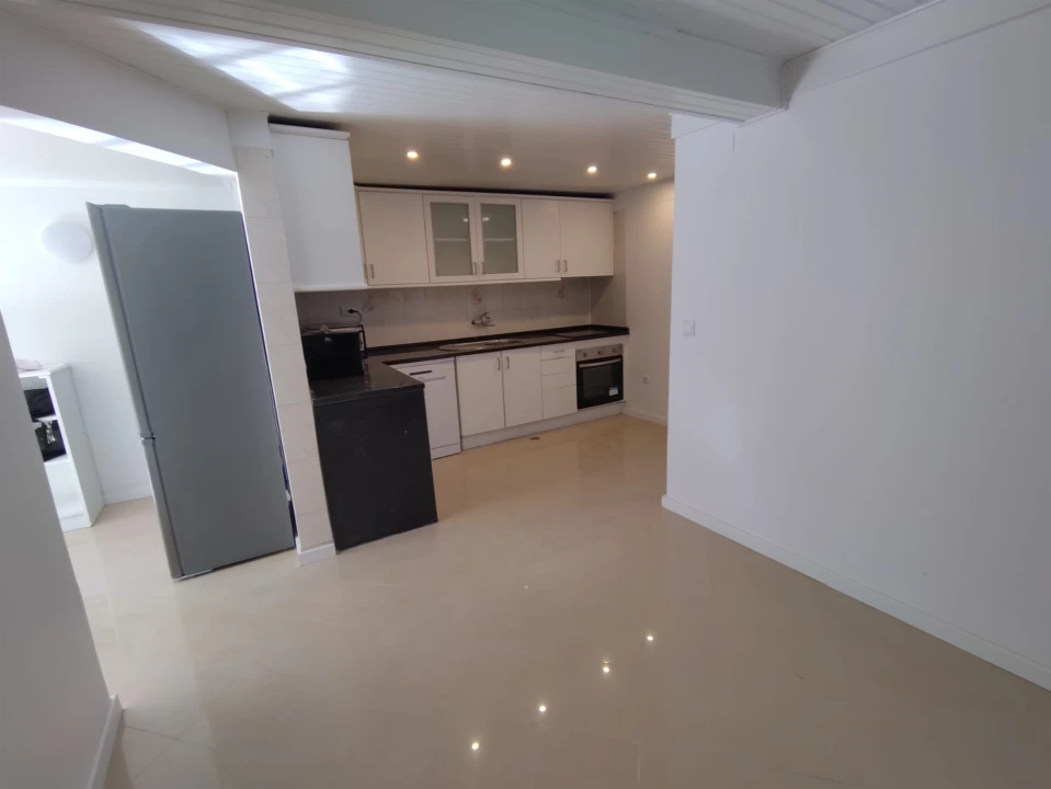 Moradia T9 para Venda em Ajuda Foto 23