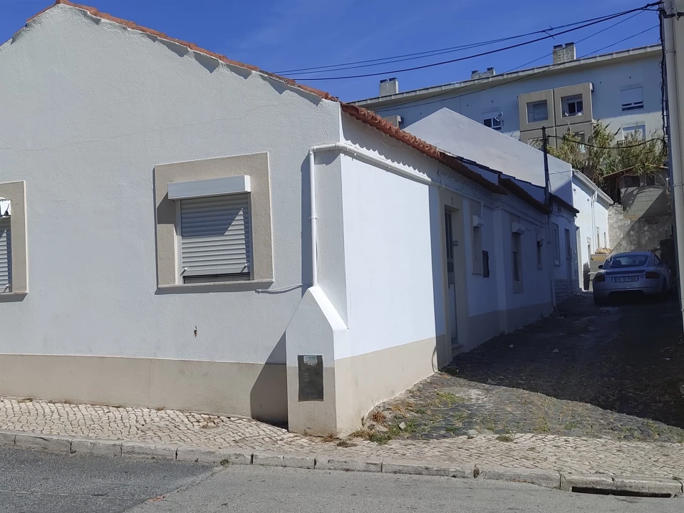 Moradia T9 para Venda em Ajuda Foto 1