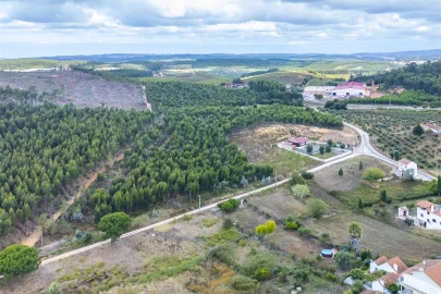 Terreno para Venda em Campelos e Outeiro da Cabeça