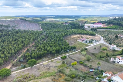 Terreno para Venda em Campelos e Outeiro da Cabeça