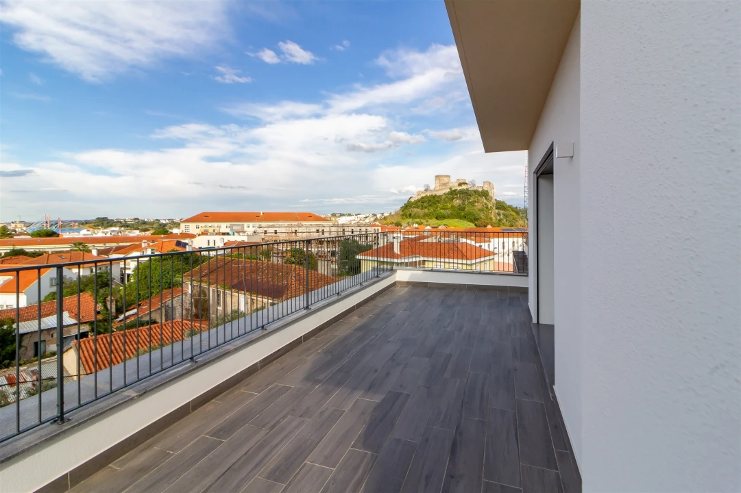 Apartamento T3 para Venda em Leiria, Pousos, Barreira e Cortes Foto 2