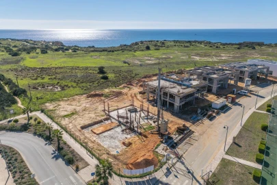 Moradia T4 para Venda em Lagos (São Sebastião e Santa Maria)
