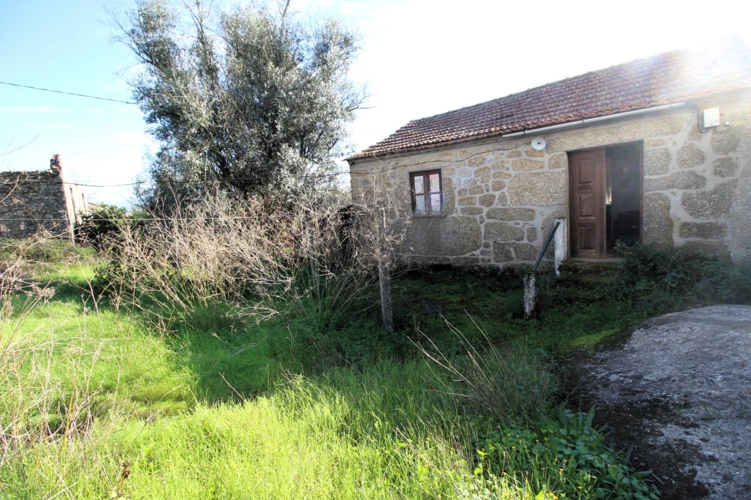 Moradia T1 para Venda em Oliveira do Conde Foto 1